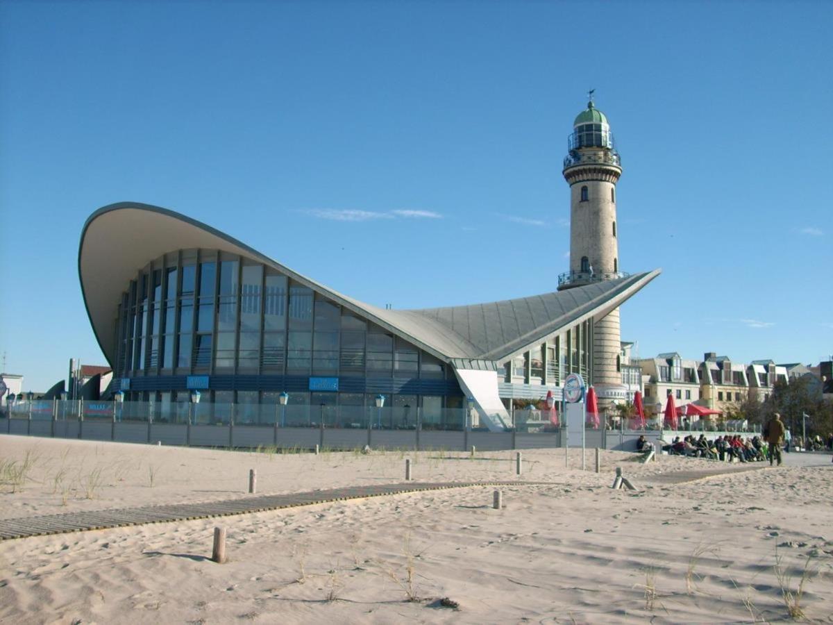 Haus Vier Freunde, Vincent Apartamento Rostock Exterior foto